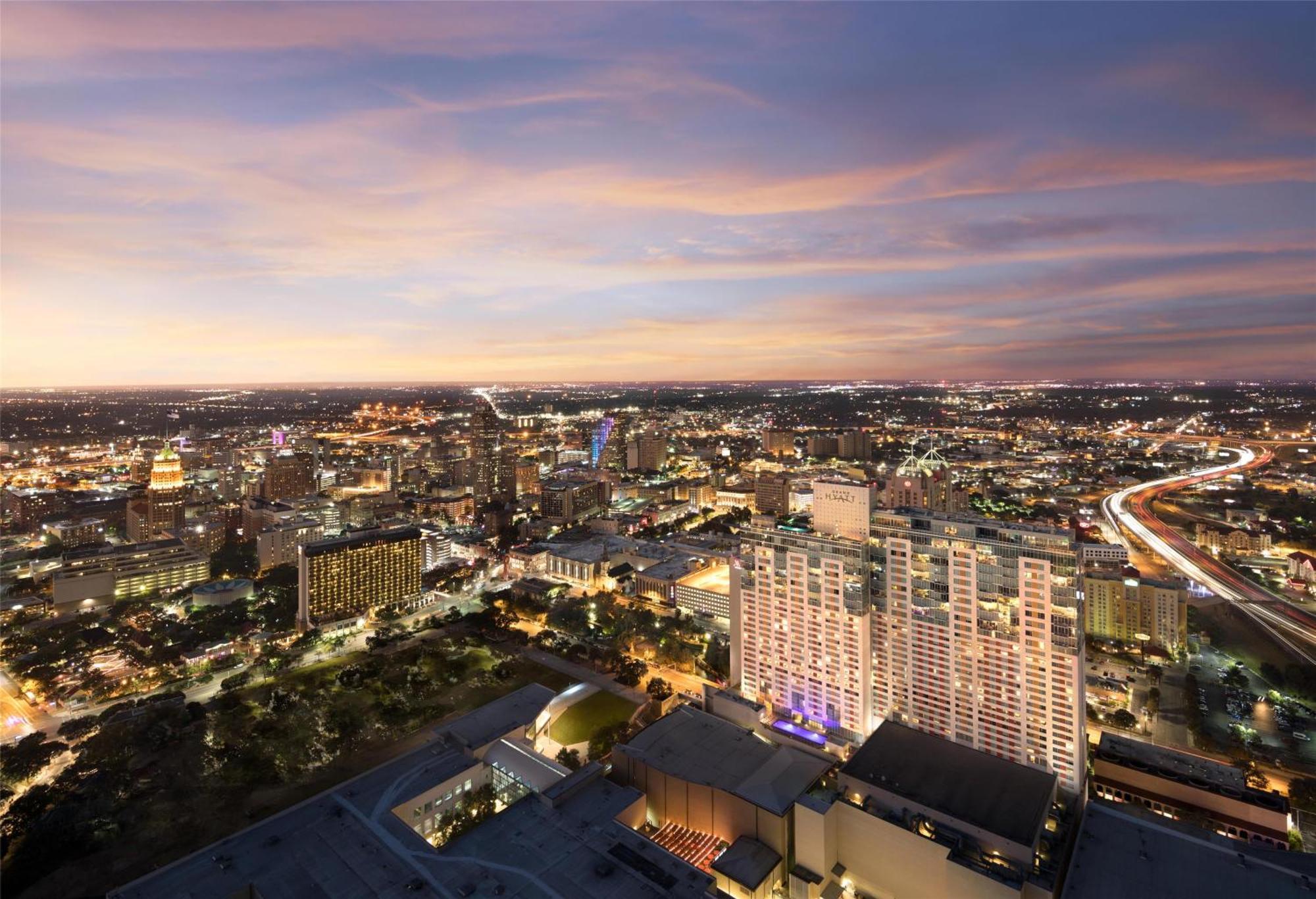 Hotel Grand Hyatt 4*